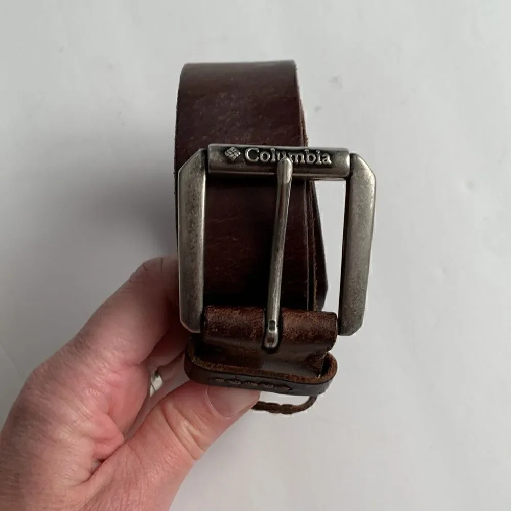 Columbia brown leather belt broken in and soft square buckle
